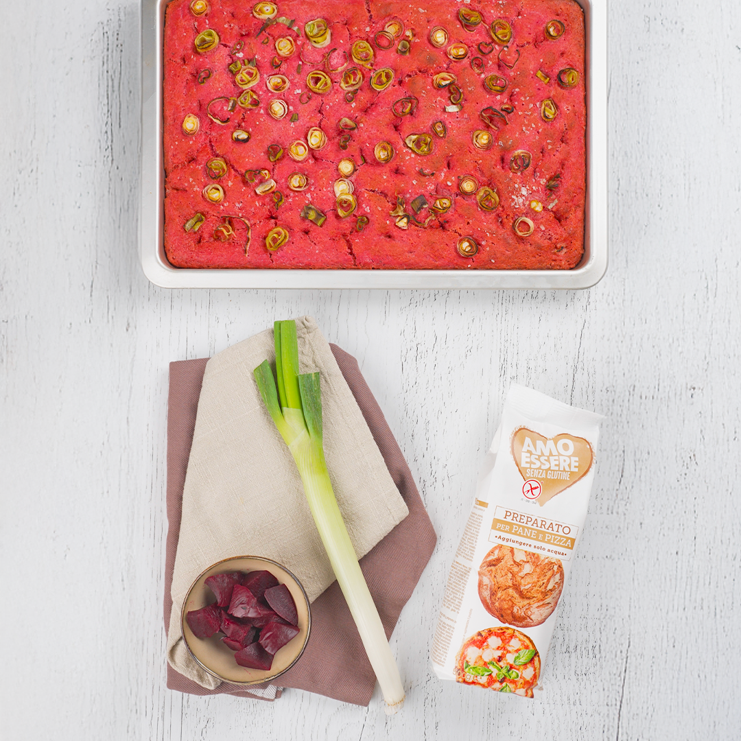 Focaccia senza glutine alla barbabietola e porri
