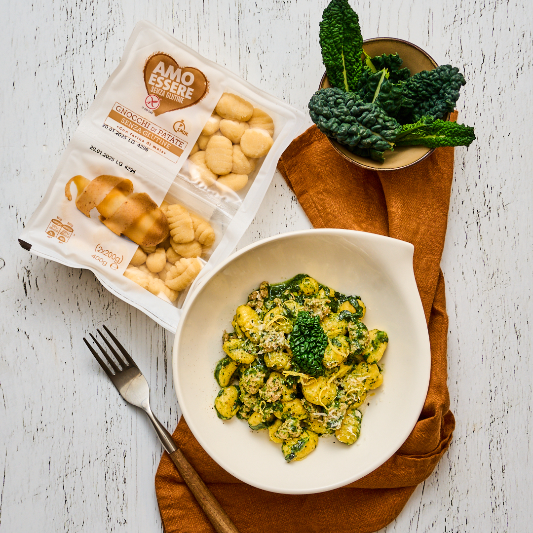 Gnocchi di patate senza glutine con cavolo nero e salsiccia